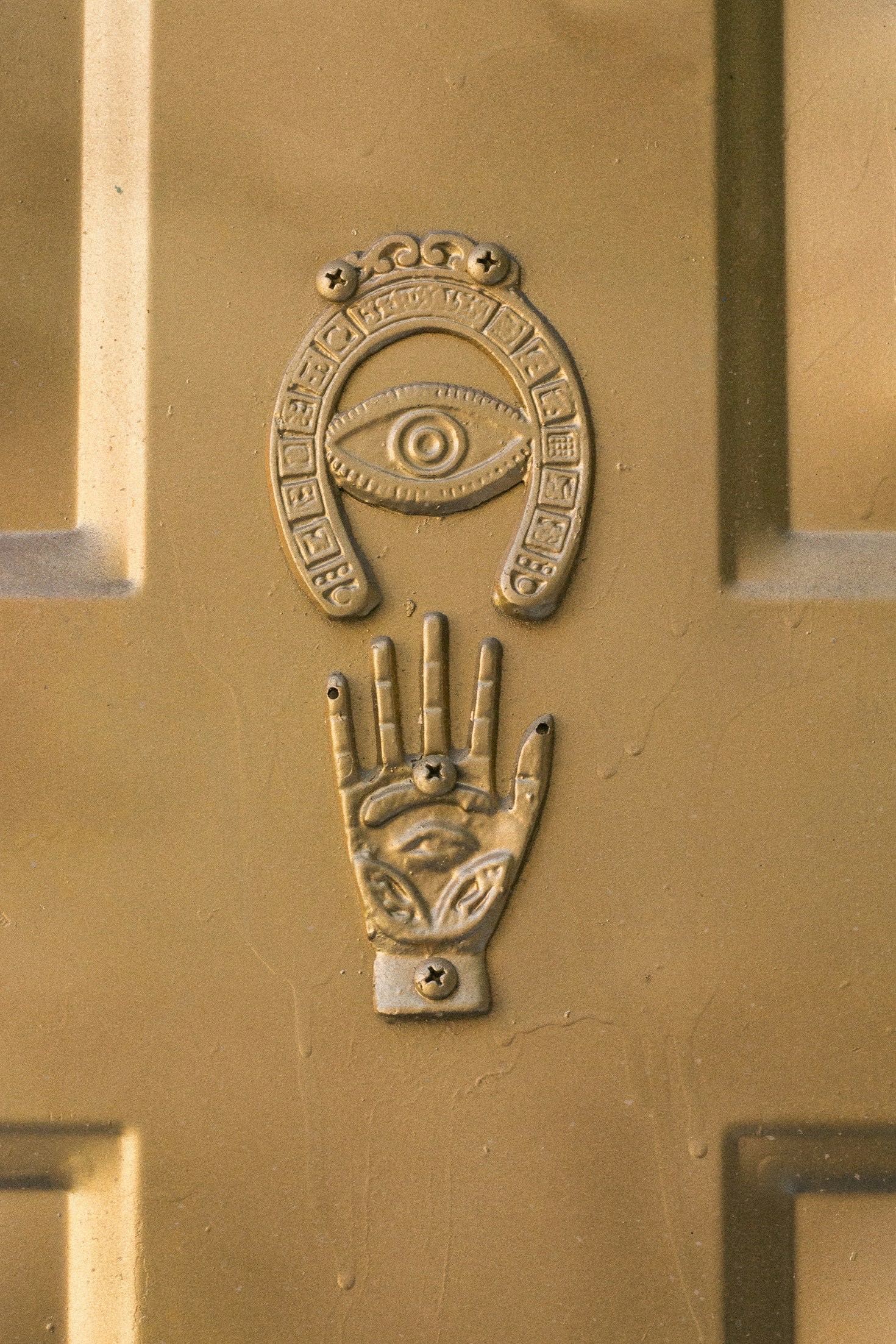 The Intersection of Messianic Beliefs and Digital Frontiers